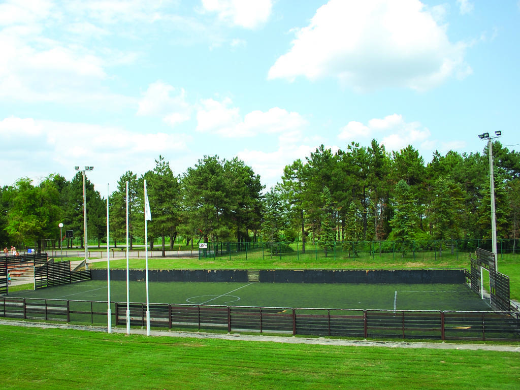 Holiday Park Cfk Vrbas Luaran gambar