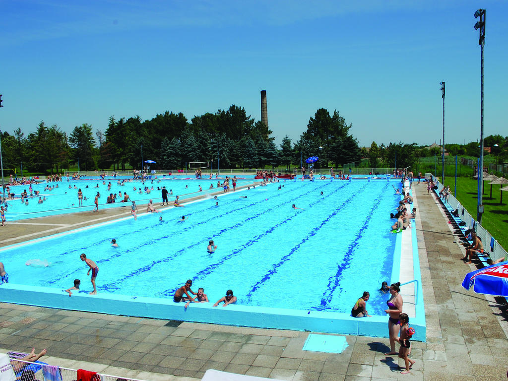 Holiday Park Cfk Vrbas Luaran gambar
